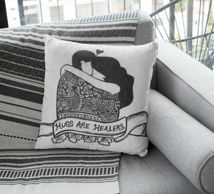 Cushion with a couple hugging each other